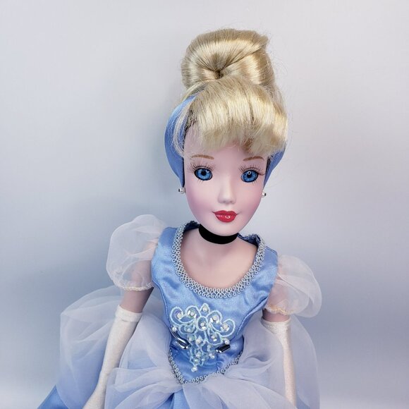 Disney CINDERELLA Porcelain KEEPSAKE Doll 2002 BRASS KEY 16 Inches VINTAGE - Picture 8 of 15